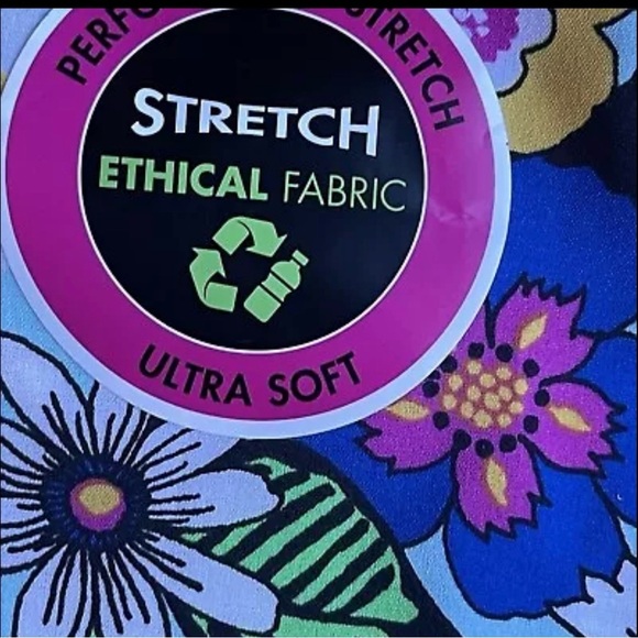 ScrubStar Womens Size Large Scrub Top blue black floral V-Neck stretch NWT - Picture 3 of 7